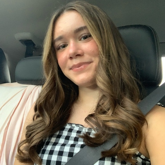 meet your Posher, Mackenzie!! - Picture 1 of 1